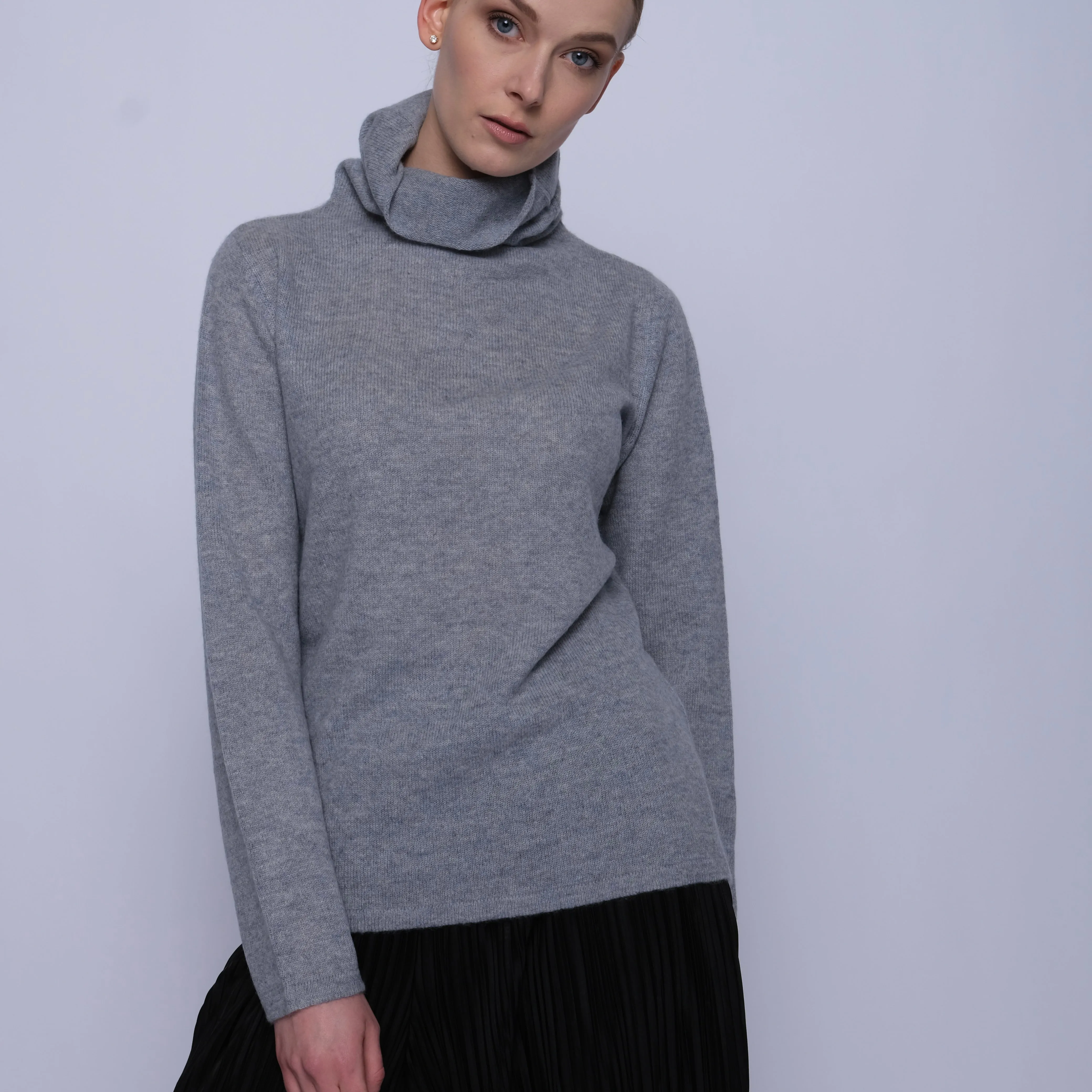 Flodden Roll Neck Cashmere Sweater - Silver Grey