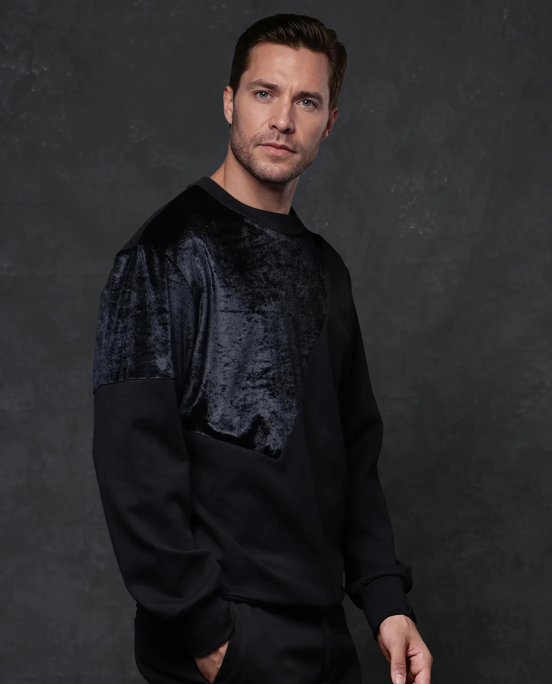 Rare Rabbit Men Roe Black Full Sleeve Crew Neck Velvet Cut and Sew Premium Sweatshirt